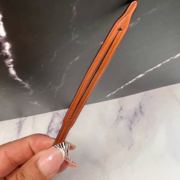 Coach Bear Puffy Bag Charm In Signature Tan/Caramel Canvas NWT - Picture 4 of 4